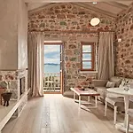 100 Rizes Seaside Hotel Gythio