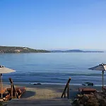 100 Rizes Seaside Hotel Gythio