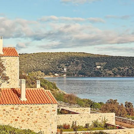 100 Rizes Seaside Hotel 4*