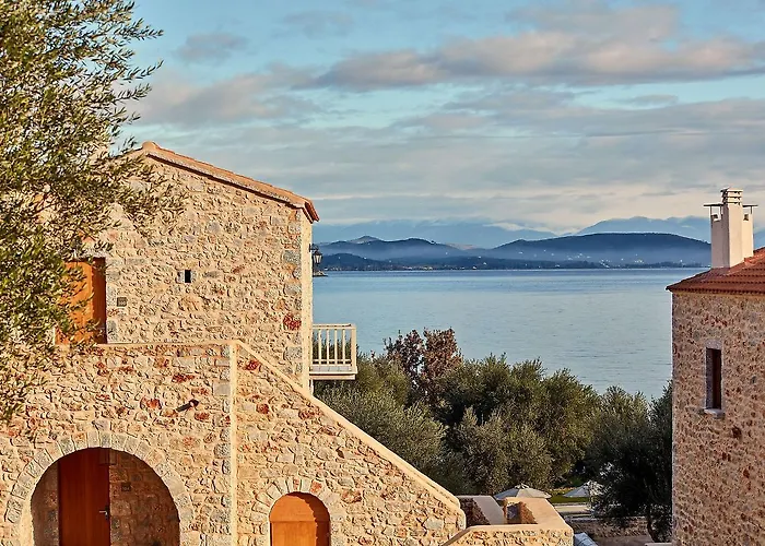 100 Rizes Seaside 4* Gytheio