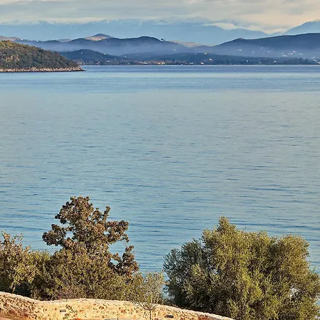 100 Rizes Seaside Ξενοδοχείο 4*