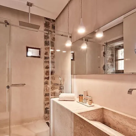 100 Rizes Seaside Gythio