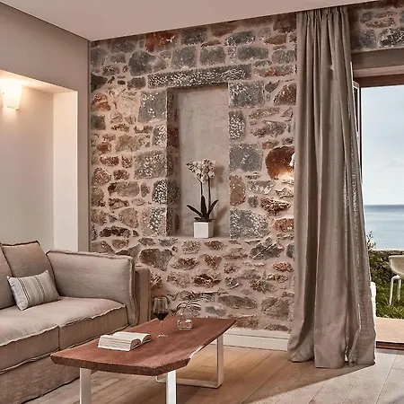 100 Rizes Seaside Hotel Gythio