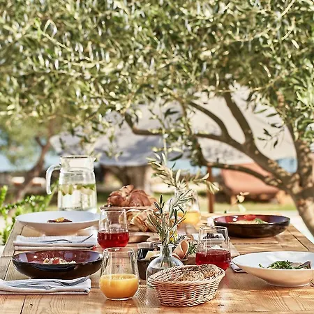 100 Rizes Seaside Γύθειο