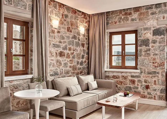 100 Rizes Seaside Hotel