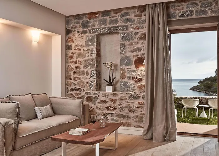 100 Rizes Seaside Hotel Gytheio