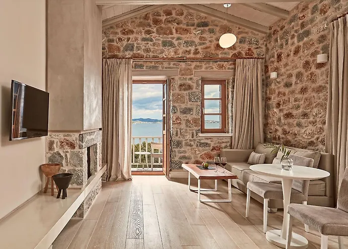 100 Rizes Seaside Hotel Gythio