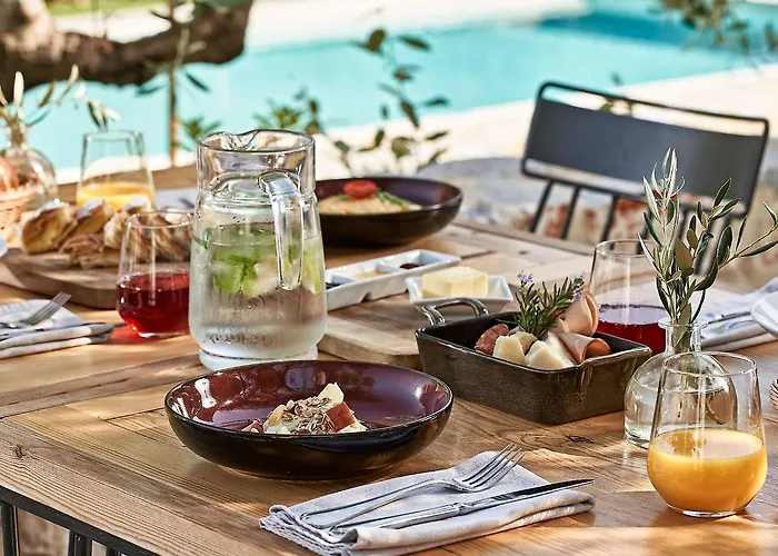 100 Rizes Seaside Hotel